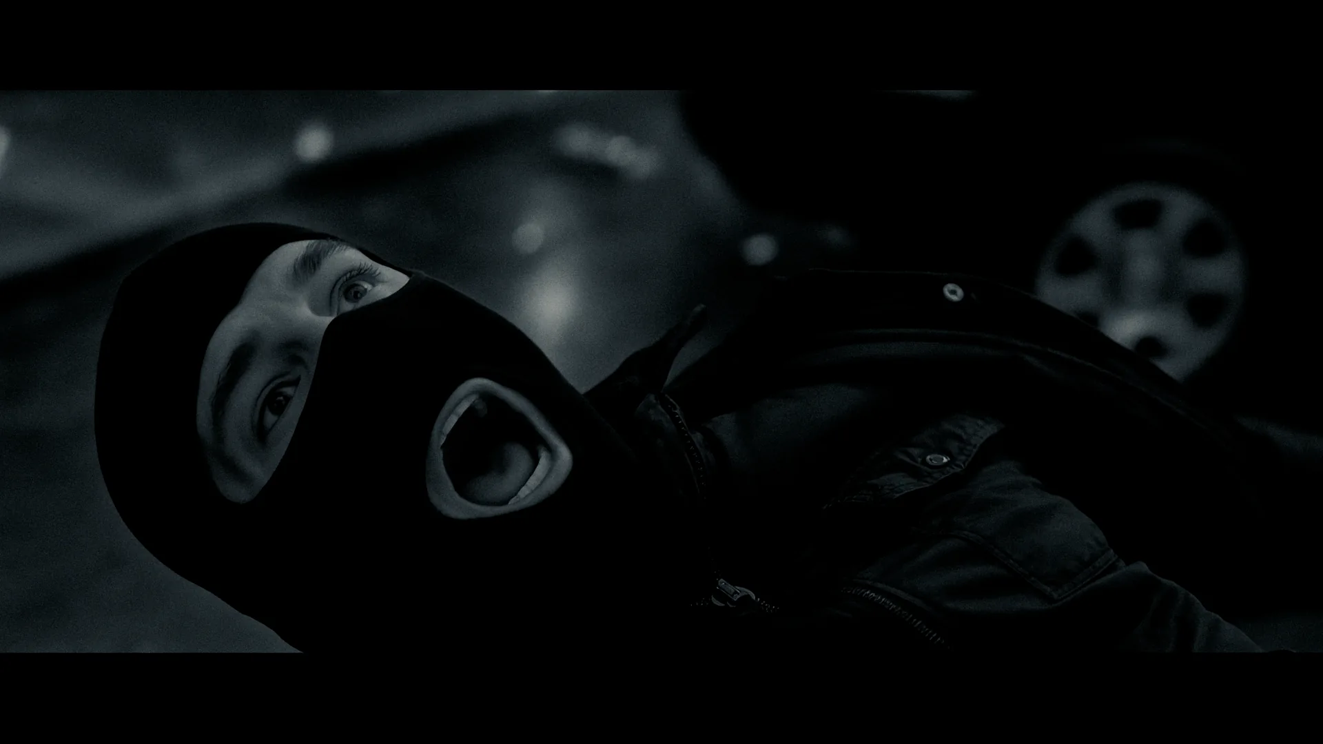 Falling Mask